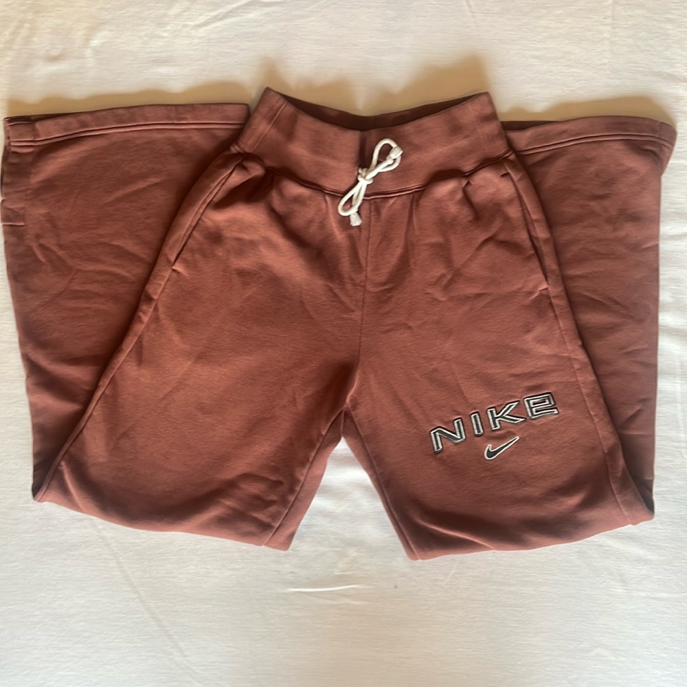 Wide leg Nike Sweats - xs